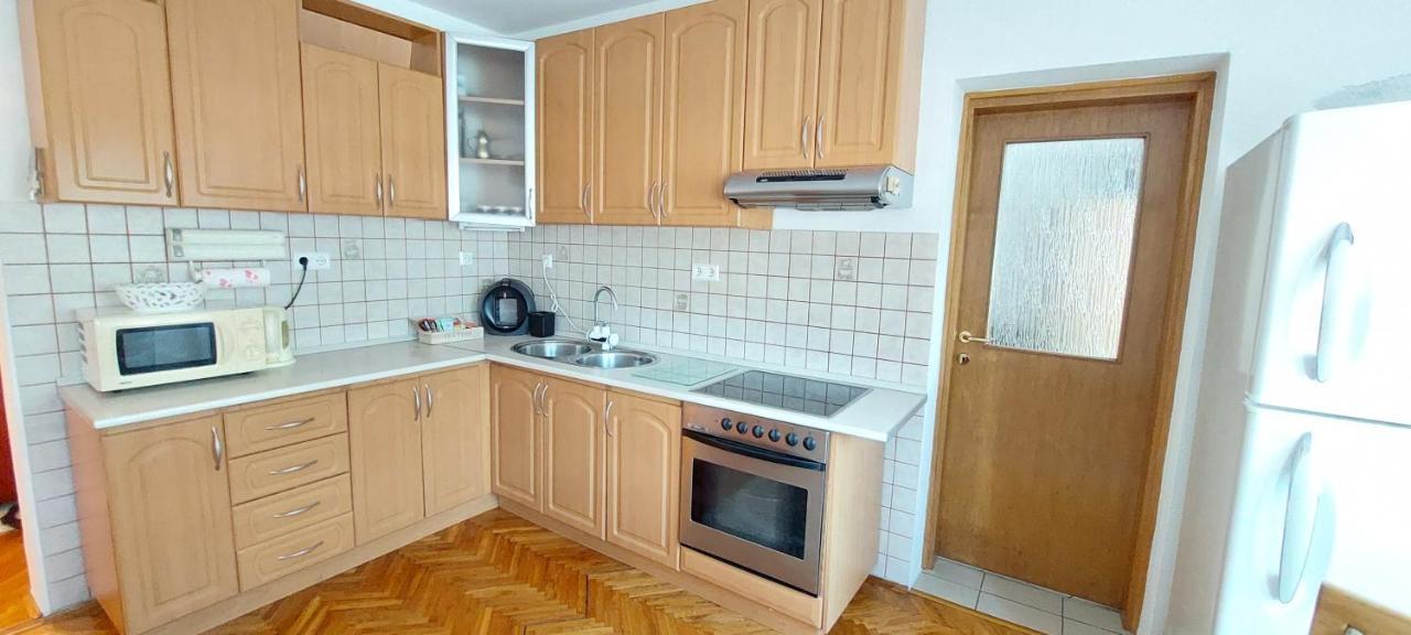 Mb Deluxe Apartment Visoko Exterior foto